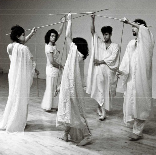 Photo of Catrina Sheen and Tom Franco, in an allusion to Leonardo's Vitruvian Man drawing